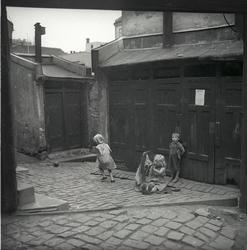 Bakgård i Lakkegata,.juli 1949