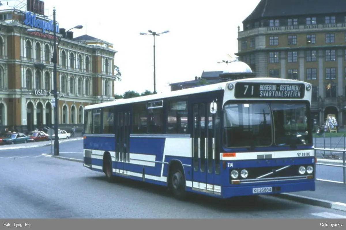 Oslo Sporveier buss 714 linje 71, demobuss fra VBK med Volvo chassis avvikende fargesetning