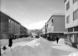 Storgata sett vestover fra Sættem til høyre. .Mars 1949.