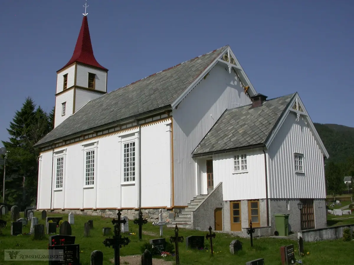 Fiksdal Kyrkje. - Romsdalsmuseet / DigitaltMuseum