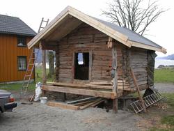 Stabbur på Kvernberg som opprinnelig har vært en røykstue, d