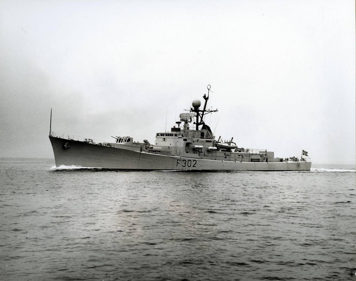 fregatten-knm-trondheim-f-r-ombygging-forsvarets-museer
