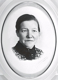 PORTRETT: OLGA ANDERSEN ROMSKAUG, FØDT: 1891, KLOPPSVEA UNDER VOLL NEDRE