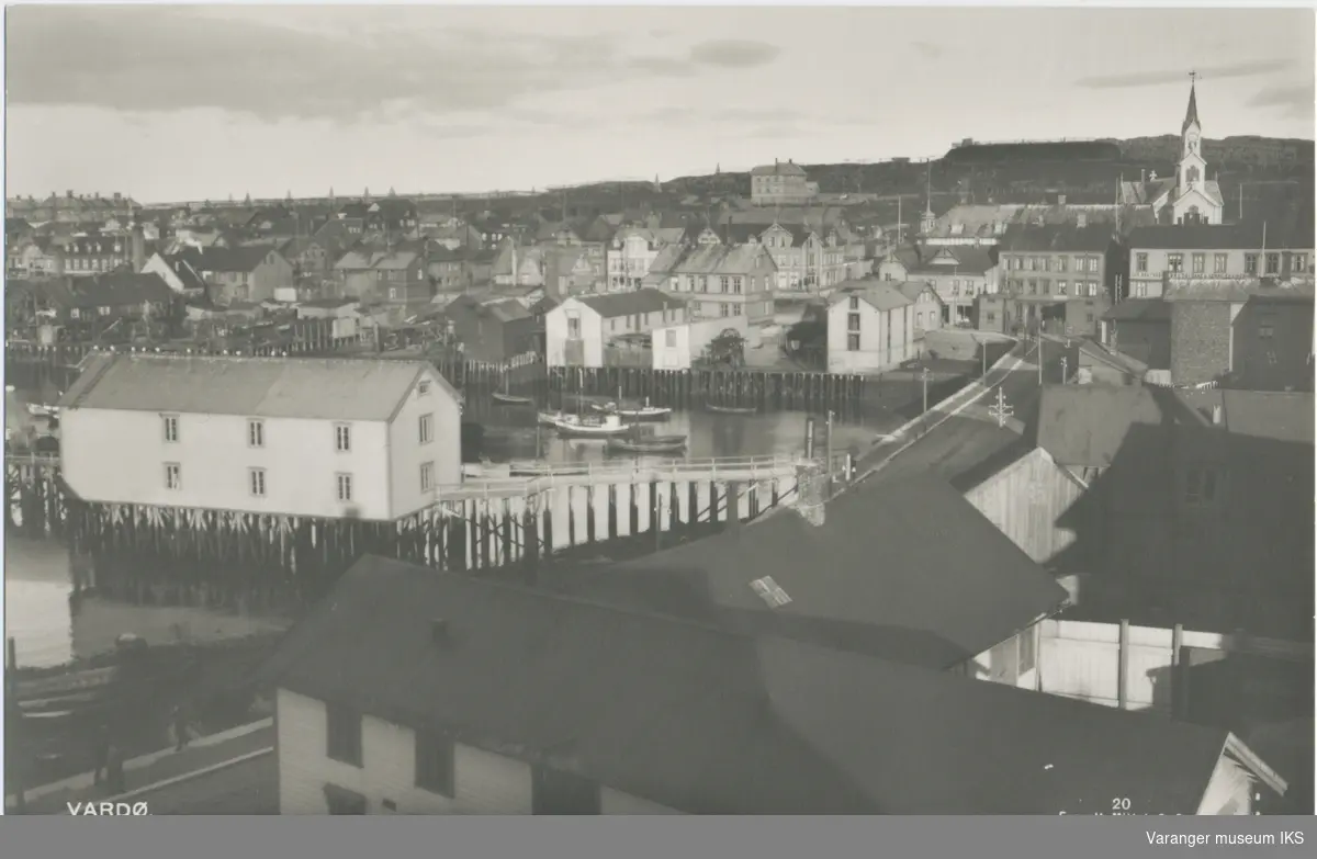 Postkort, Nordre Våg og Valen, sett fra Grand Hotell, ca. 1935