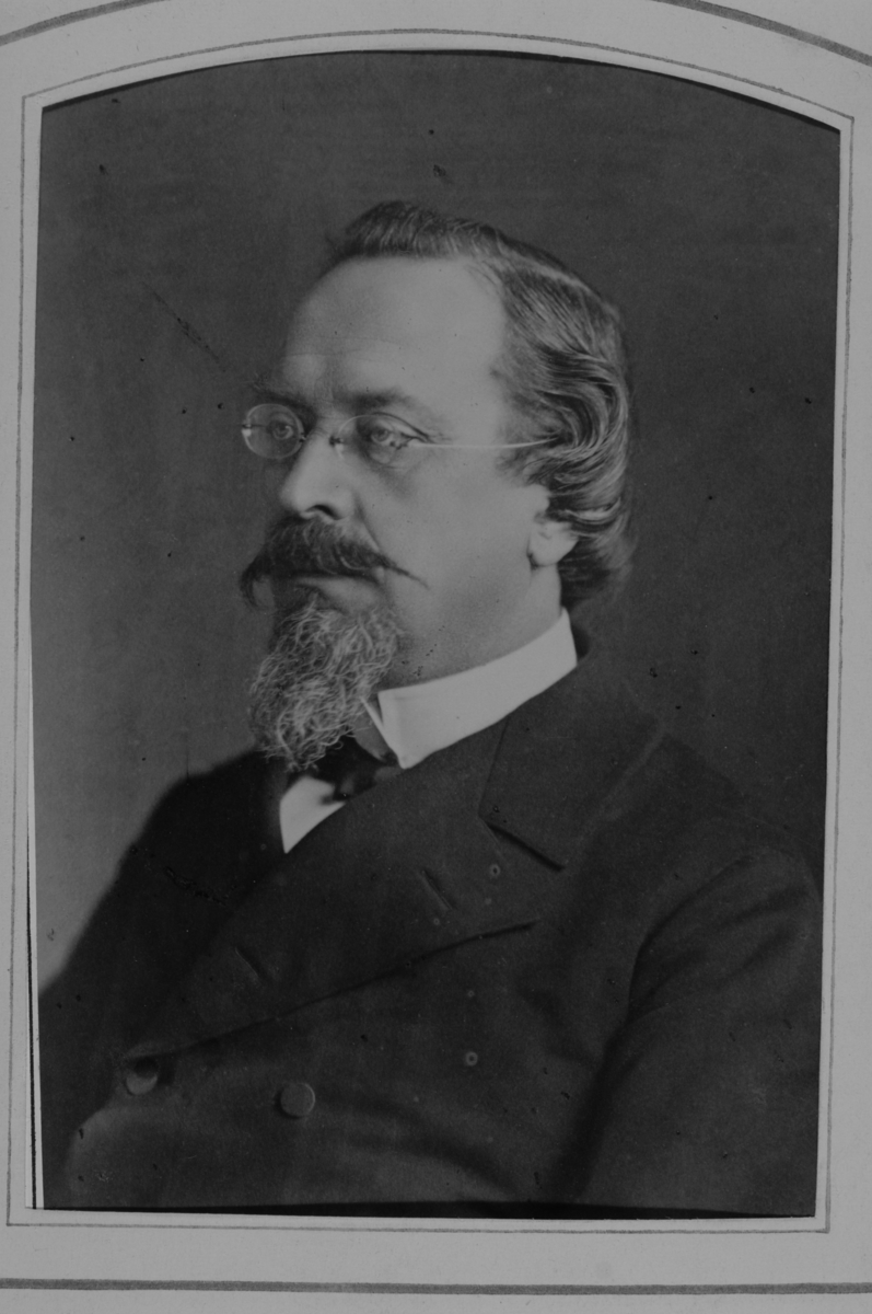 Rektor Wilhelm Breidenstein. 55 - 60 år?