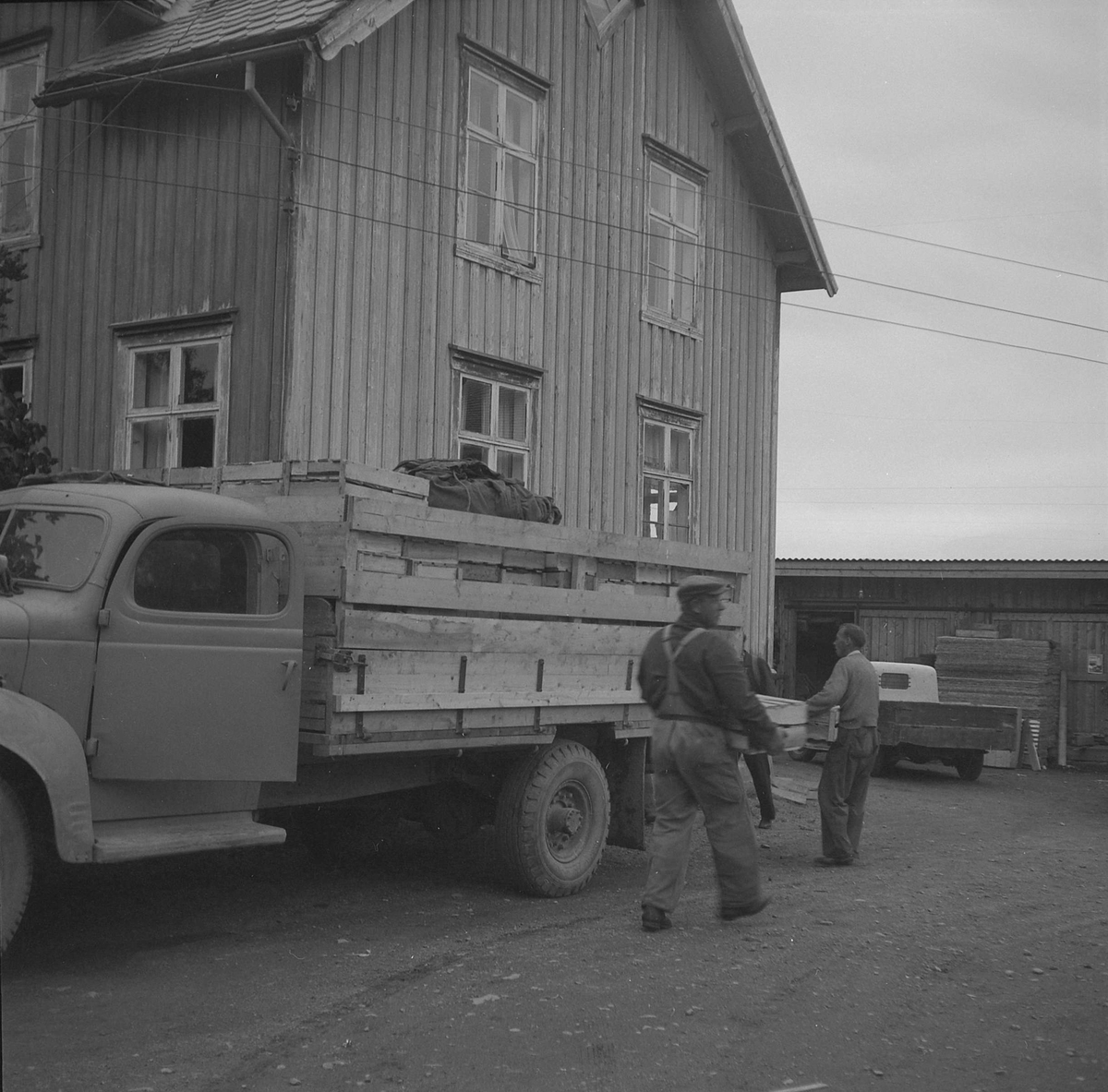 Transport av jordbær i Lensvik