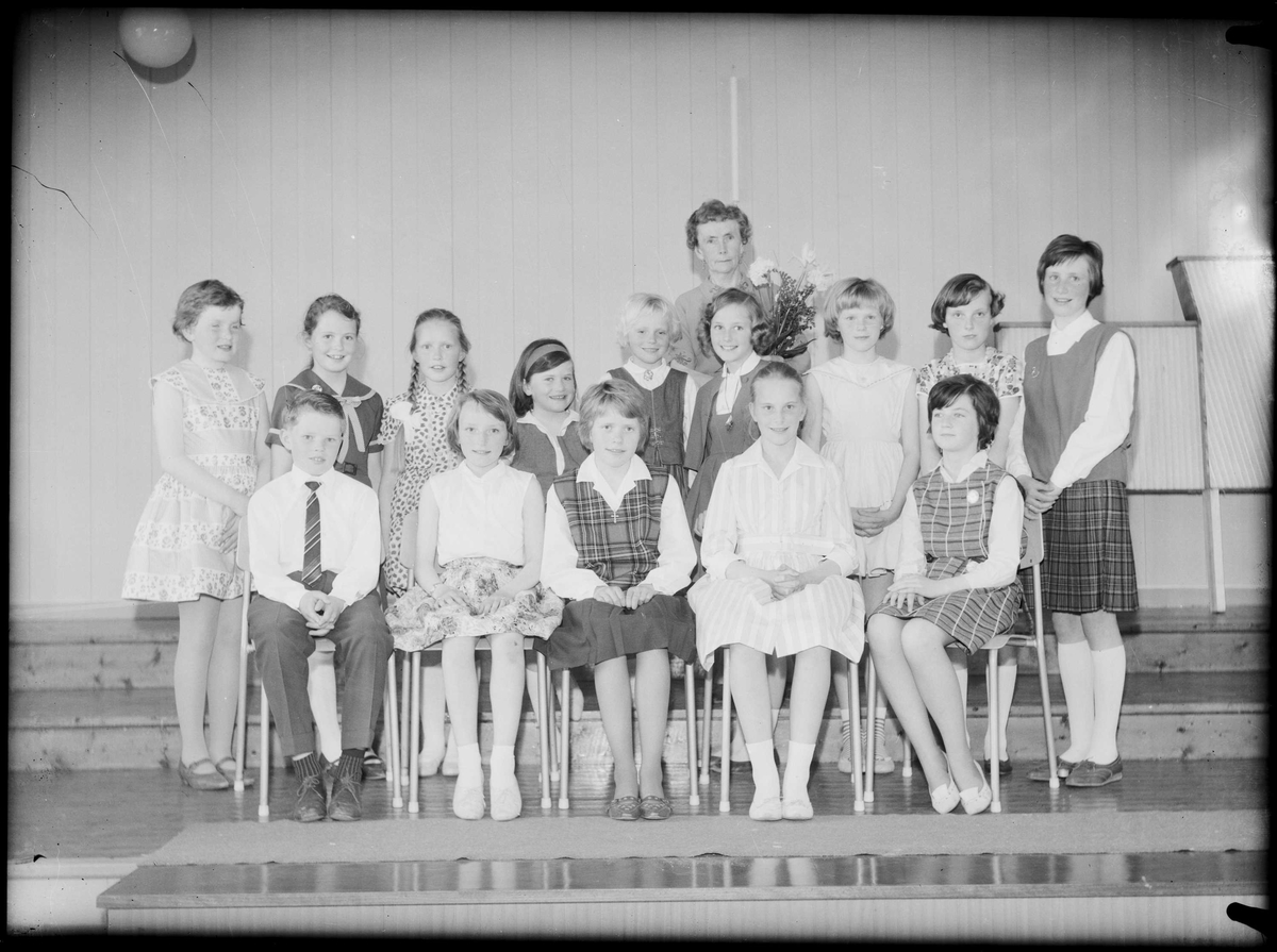 Elever ved musikkskolen på Røros 1963, i forbindelse med elevkonsert.