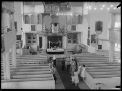 Omvisning i Røros kirke, 1959