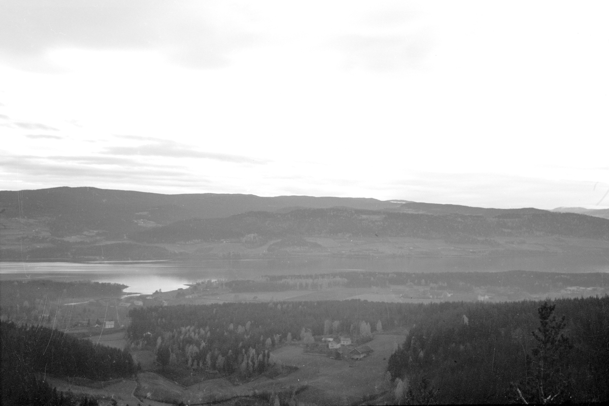 Landskap, utsikt mot Ring og Biri. 