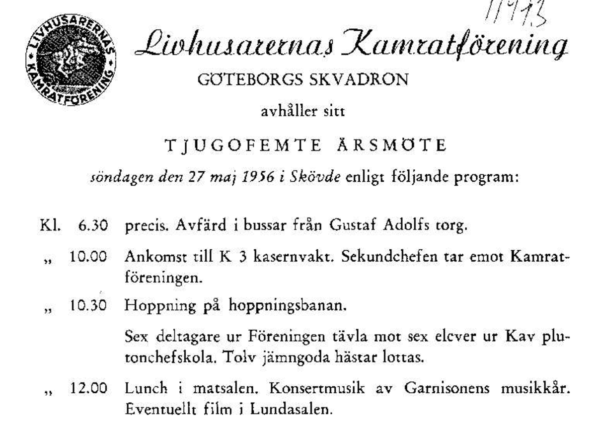 Dåvarande löjtnanten C - G Strandman vid Göteborgs skvadrons jubileumshögtidlighet vid regementet 27 maj 1956.