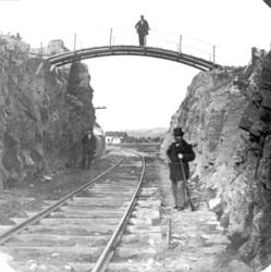 Fjellskjæring ved Fetsund med vegovergang