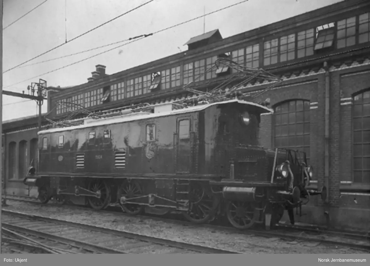 Leveransefoto av elektrisk lokomotiv El 2 nr. 2024