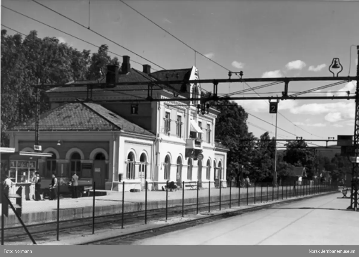 Hokksund stasjonsbygning