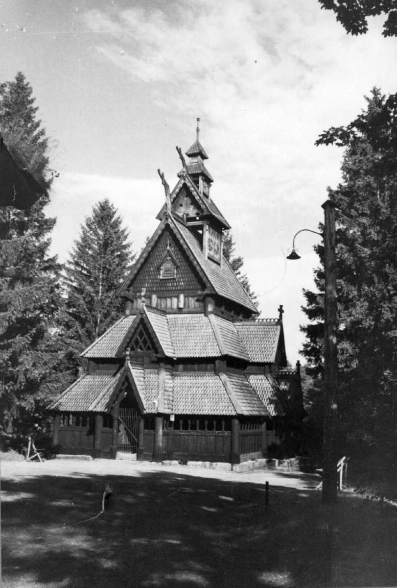 Stavkirken fra Gol i Hallingdal, avbildet på Norsk Folkemuseum (i 1935 eller før).