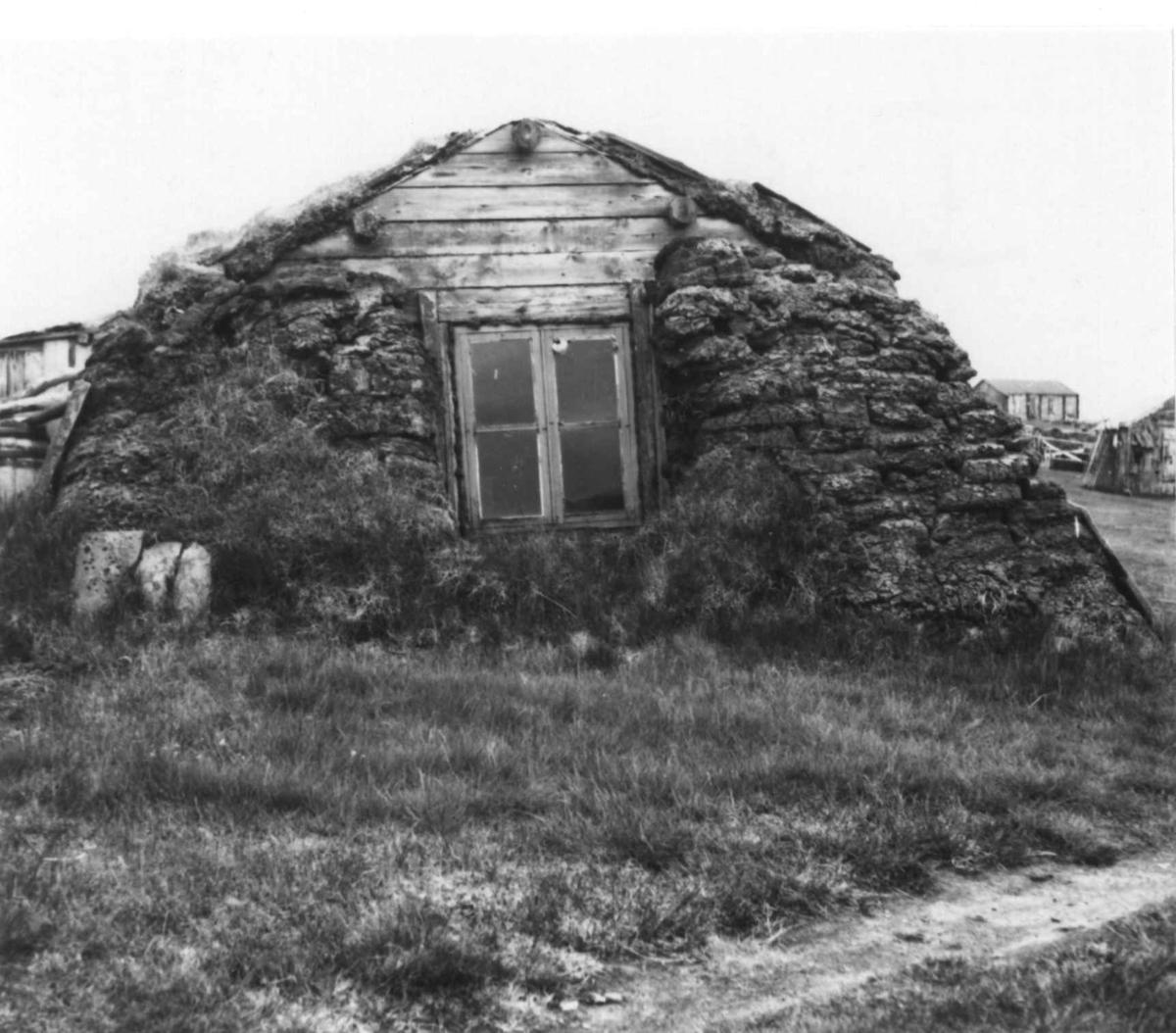Hans Olsens gamme med vindu. Ánnejohka - Vestre Jakobselv, Finnmark  1951.