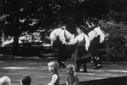 Norsk folkemuseums barneleikaring. Prinsesse Märtha Louise d