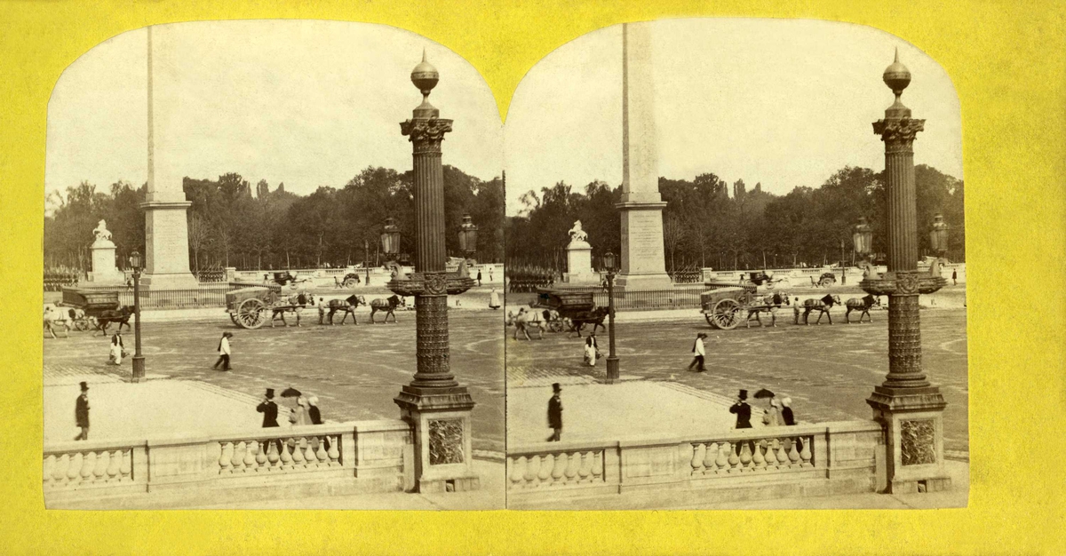 Stereoskopi. Bygate med monument og hest og kjerre. Place de la Concorde i Paris, Frankrike.