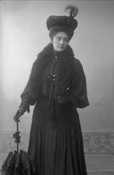 Portrett av Barbra Knagenhjelm, født Ihlen.