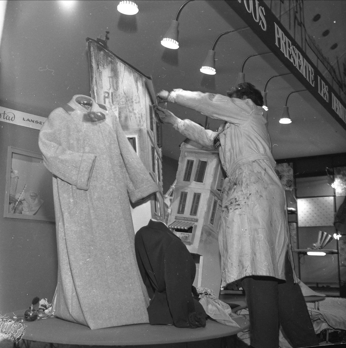 Utstilling av klær. Frogner, Oslo 1956.