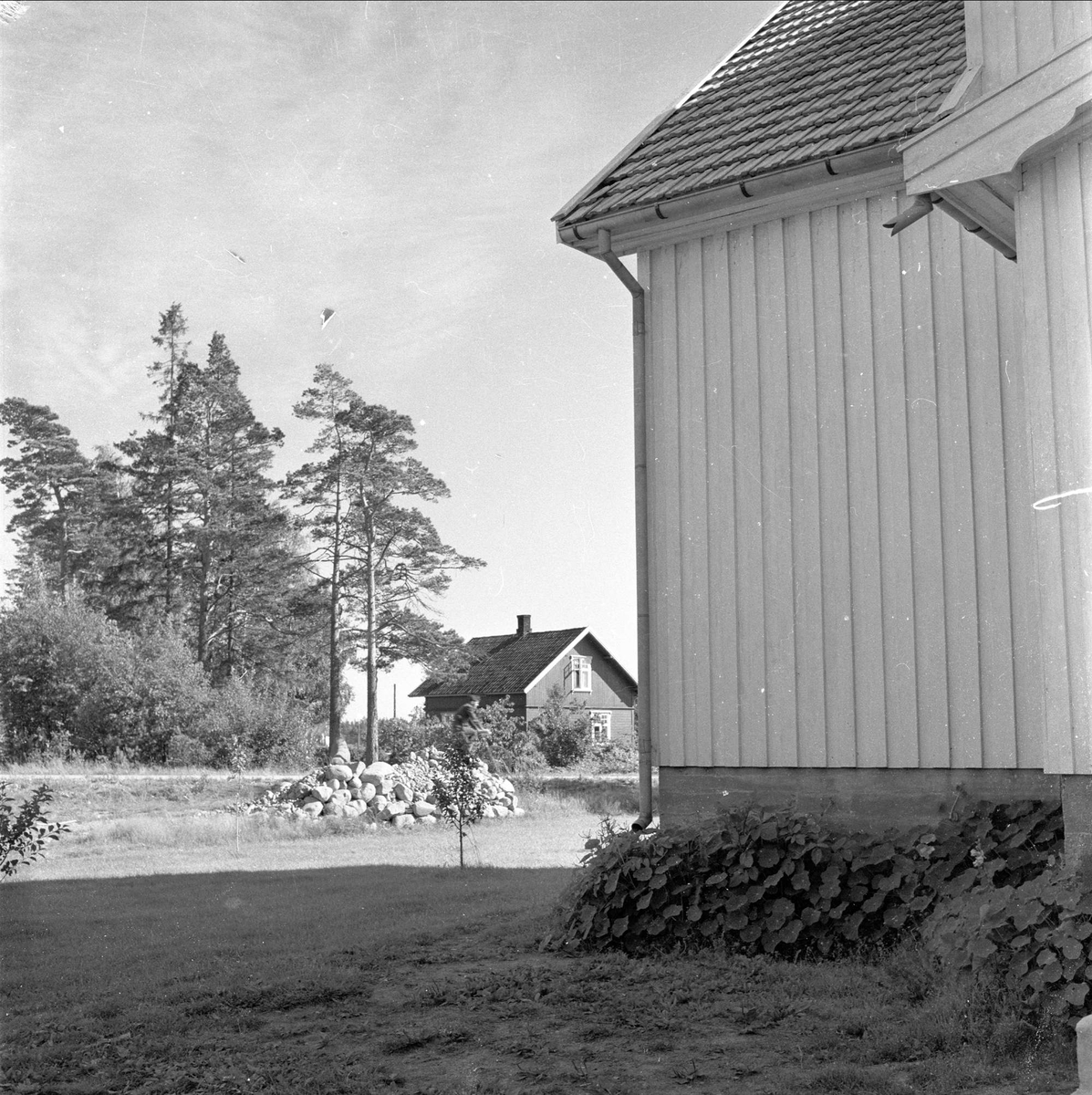 Rygge, Østfold, 13.08.1958. Hus i nærheten av flyplassen.