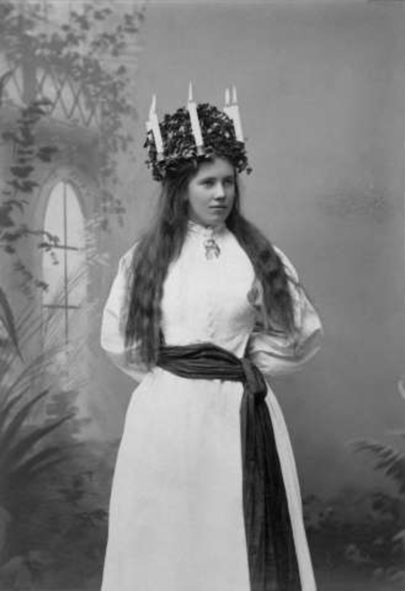 Lucia på Skansen 1896. Pers Karin Olsdotter.