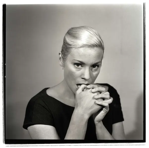 Porträtt Av Skådespelerskan Ingrid Thulin. - Nordiska Museet ...