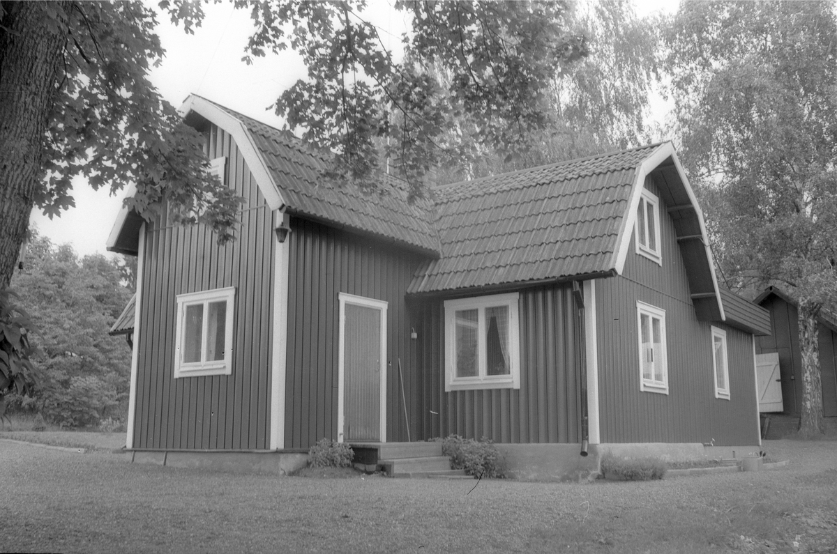 Bostadshus, Stenbytorp, Prästgården 1:2, Lena socken, Uppland 1977