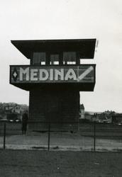 Reklame for Medina sigaretter fra Tiedemann på dommertårnet 
