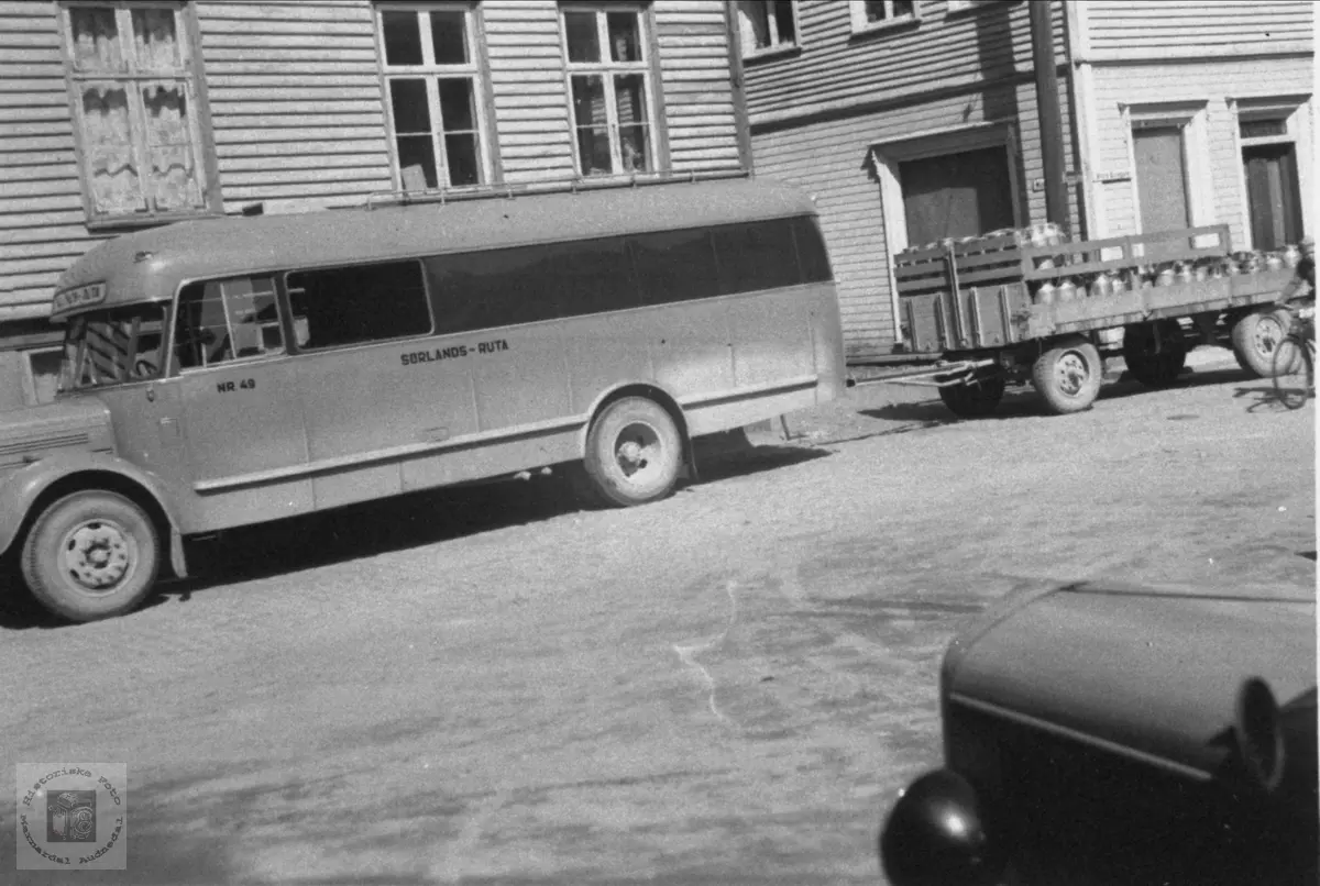 Kombinert person og varebilbuss Konsmo-Laudal-Mandal.