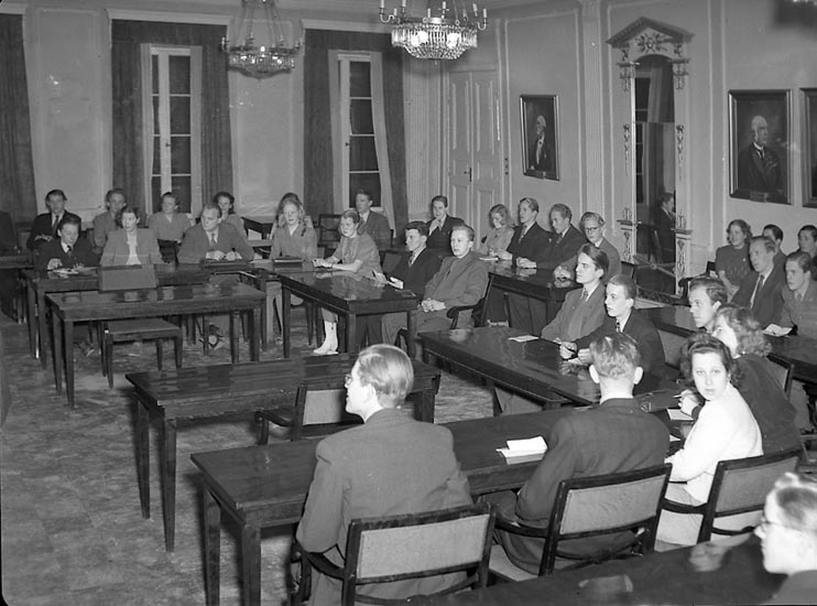Enligt notering: "Ungdomsdebatt Rådhuset 16/2 1948".