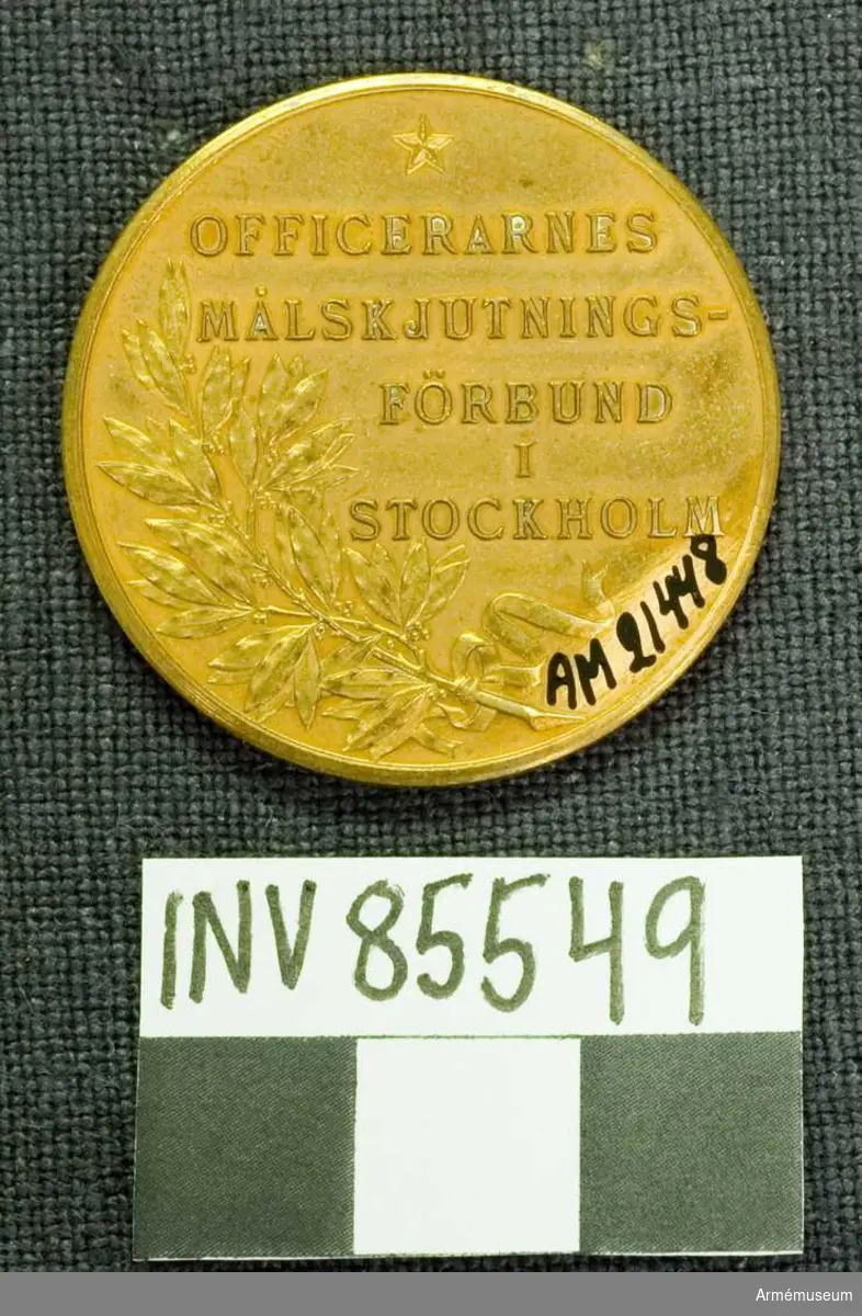 Grupp: M. 
Gustav V. OBS! Stämpel: brons 1920, på medaljens kant.