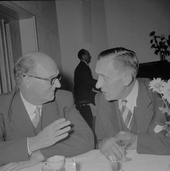 Text till bilden: "Lysekils Hantverks o Småindustriförening 40 års jubileum.
1954"








i