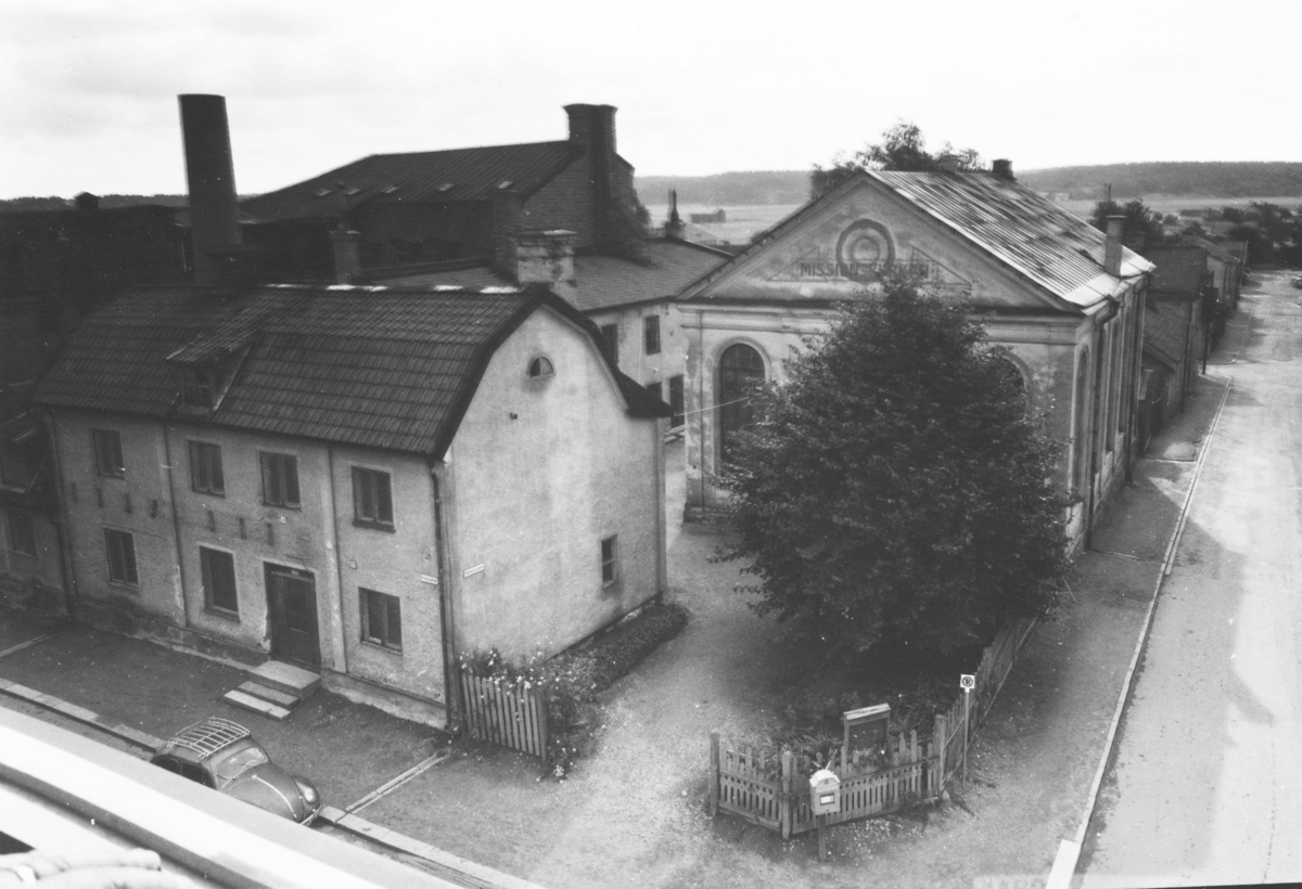 Enköping, kvarteret Bryggaren nr 5, Kungsgatan 11 och Rådmansgatan 10 (Missionskyrkan), mot öster