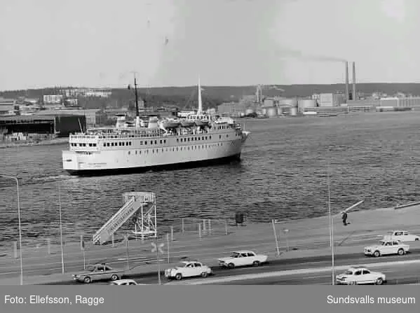 Finlandsfärjan Polar Express på Sundsvallsfjärden ca 1970.  Gick mellan Sundsvall och Vasa.