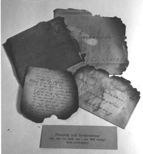 Postförsändelser från den i Getå, 1918, förolyckade postkupén.

4 fragment.