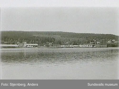 Äskja f.d. sågverk, Ullånger sn, Kramfors kommun; bostadshus, f.d. hamnanläggning.