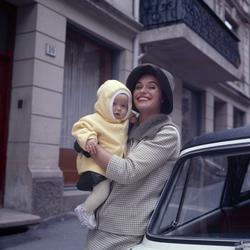 kvinne, skuespillerinne, barn