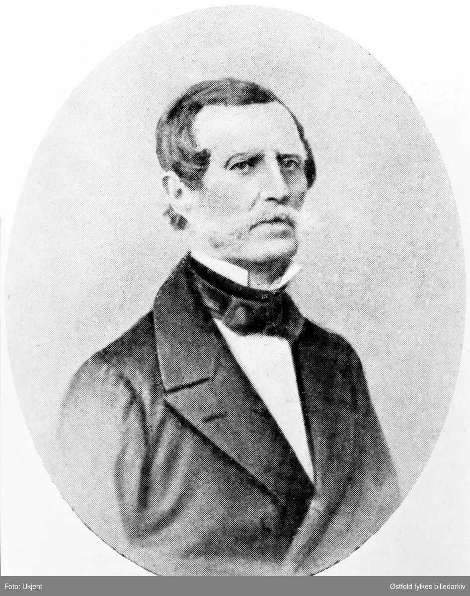 Hans Chrystie, ordfører i Moss 1839-40.
Chrystie, H. Ordf. i Moss 1839/40.  Usikkert når bildet er tatt.