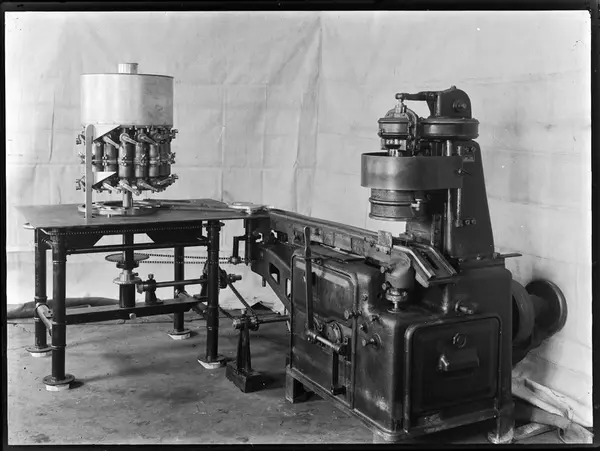 Komfyrproduksjon, fra hallen i 1928.