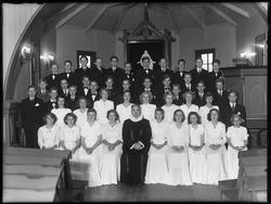 Konfirmanter fra Hafslund i Skjeberg 1951 fotografert i Hafs