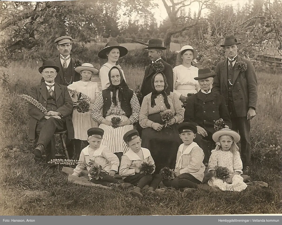 Gruppbild, 1919, troligen midsommar. 

Fröderyds Hembygdsförening