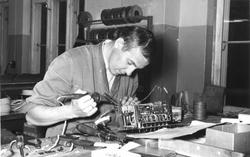 Arbeidsplasser, arbeidssituasjoner,   Elektrisk Bureau