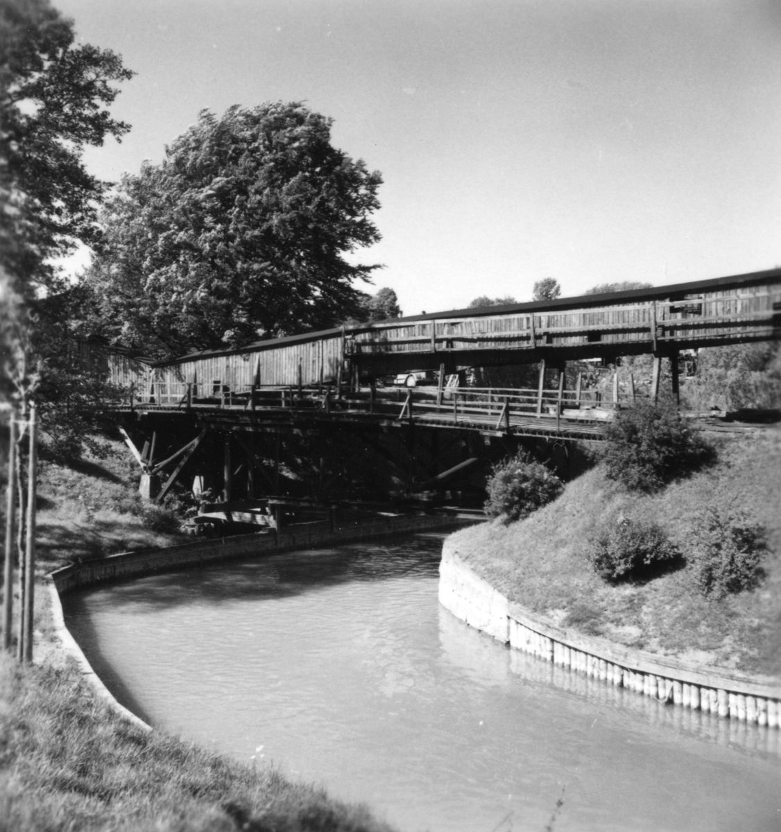 Bro vid Ramverkstaden, 17/6-1955.