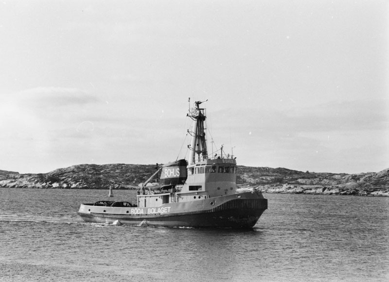 Fartyg: BOHUS                         Bredd över allt 10,08 meterLängd över allt 32,85 meterRederi: Röda Bolaget ABByggår: 1974Varv: Åmål
