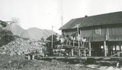 Under oppbygging av Vingnesbrua på Lillehammer 1930-1934.