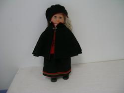 Finnmarksbunad på dokke