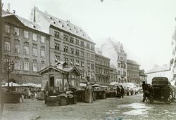 Folkeliv på torget i Praha, Tjekkia