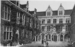 Museumsgård, Antwerpen