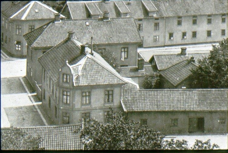 Utsikt från kyrktornet mot Rådhusgatan och Köttorget.