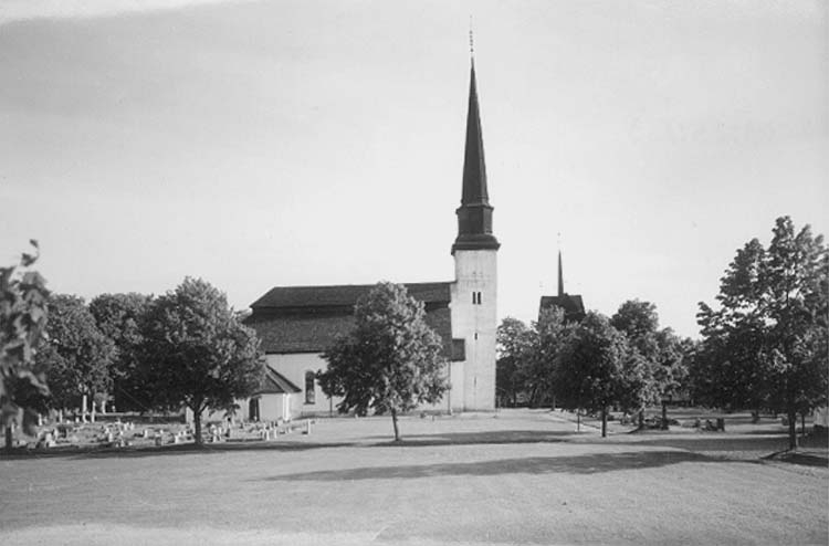 Glanshammars kyrka, exteriör.
Bilden tagen för vykort.
Förlag: Alvar Liljedahl, Glanshammar.